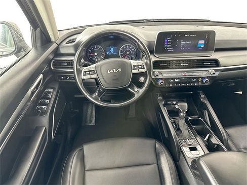 Used 2022 Kia Telluride S image 11