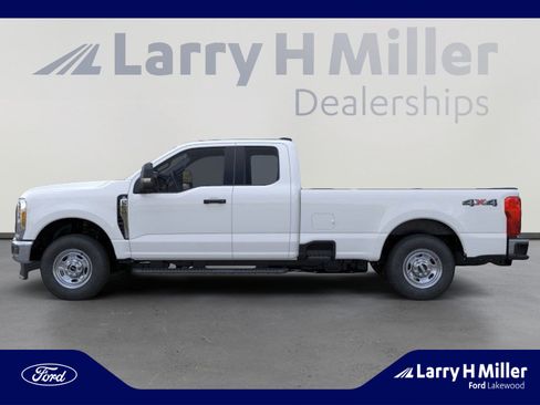 Used 2026 Ford F250 XL w/ XL Chrome Package image 3