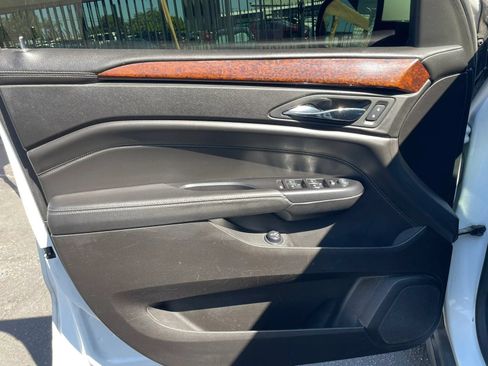 Used 2016 Cadillac SRX Luxury w/ Driver Awareness Package FWD image 25