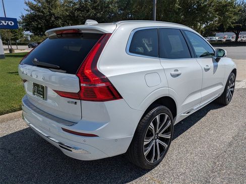 Certified 2023 Volvo XC60 B5 Ultimate image 4