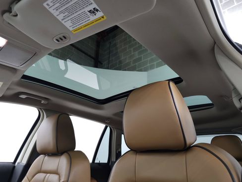 Used 2013 Lincoln MKX AWD image 13