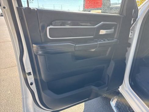 Used 2024 RAM 2500 Big Horn image 12
