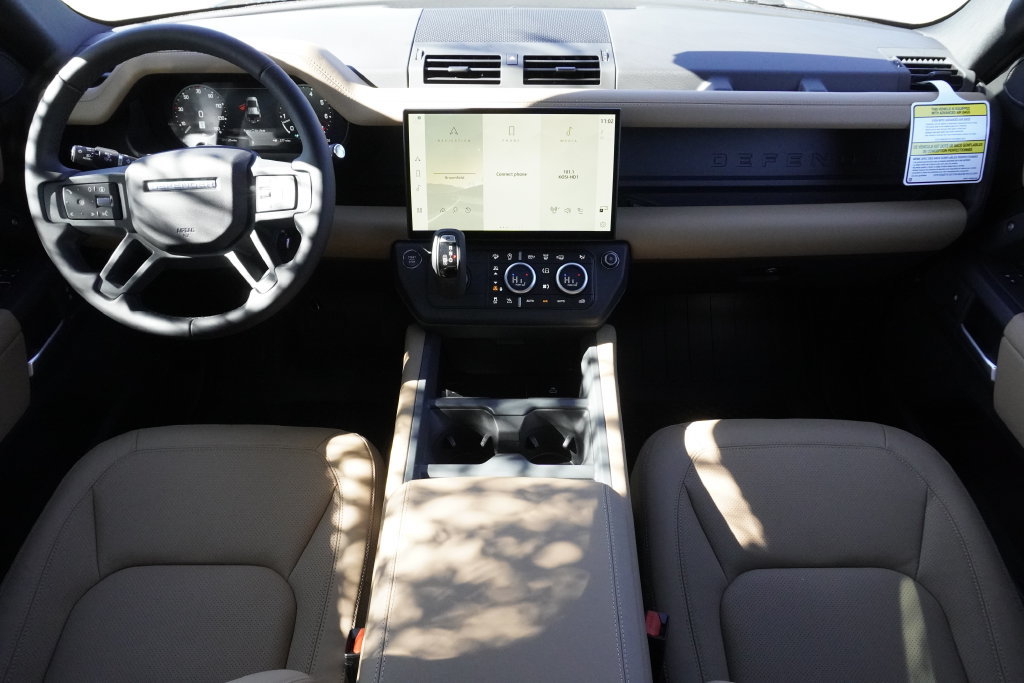 New 2026 Land Rover Defender 110 X-Dynamic SE AWD/4WD image 9