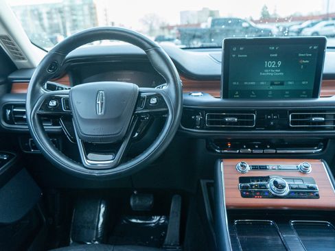 Used 2024 Lincoln Aviator Reserve image 13