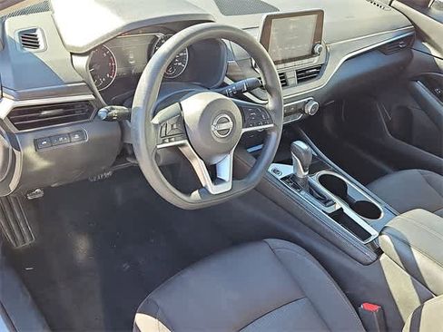 Used 2023 Nissan Altima 2.5 SV image 16
