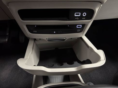 Used 2019 Chrysler Pacifica Limited FWD image 23
