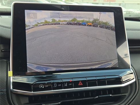 New 2026 Jeep Compass Latitude image 28