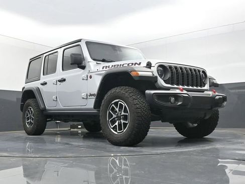 Used 2024 Jeep Wrangler Unlimited Rubicon w/ Technology Group AWD/4WD image 1