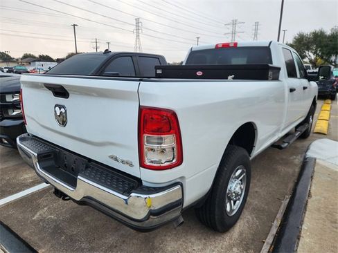 Used 2024 RAM 2500 Tradesman w/ Chrome Appearance Group image 5