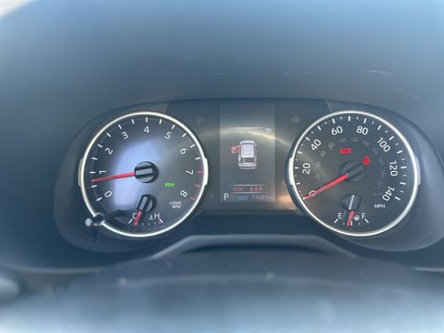 Used 2020 Toyota RAV4 XLE image 22