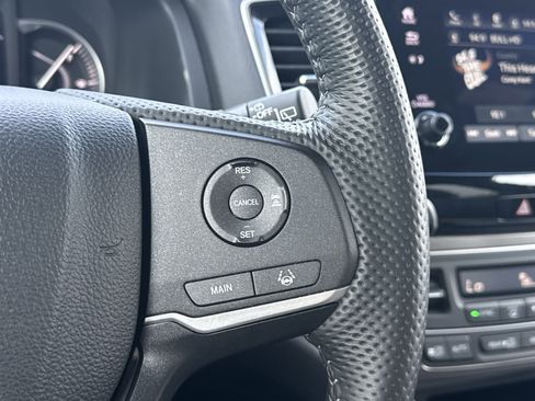 Used 2025 Honda Passport EX-L image 19