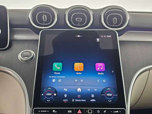 Used 2025 Mercedes-Benz C 300 Sedan image 24