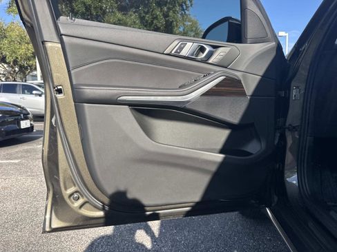 Used 2023 BMW X5 xDrive40i image 16