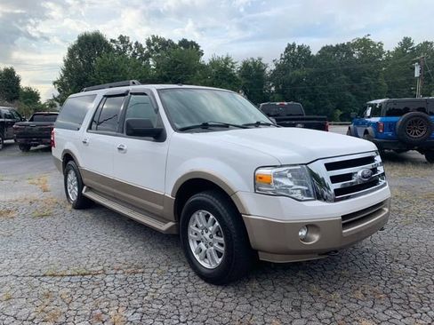 Used 2014 Ford Expedition EL XLT w/ Equipment Group 202A AWD/4WD image 2