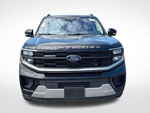Used 2025 Ford Expedition Platinum AWD/4WD image 10