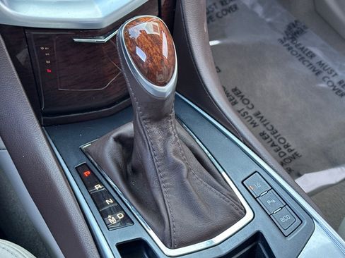 Used 2015 Cadillac SRX Luxury w/ Trailering Package image 29