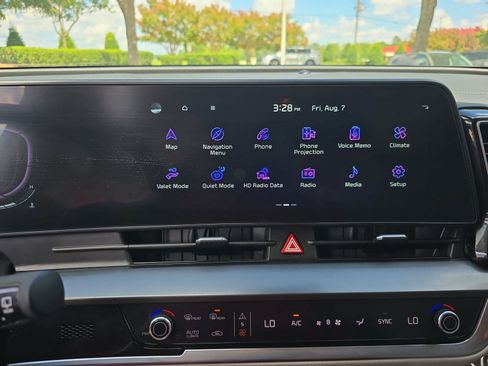 Used 2024 Kia Sportage EX FWD image 21