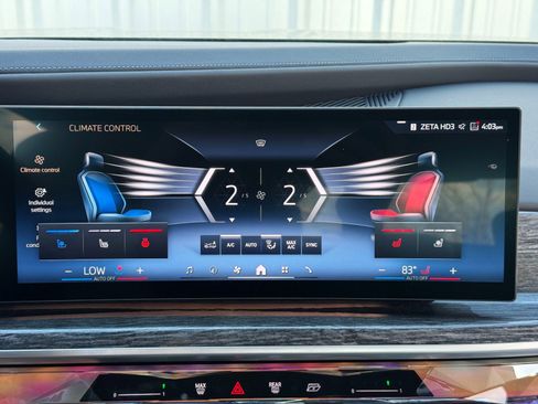 Used 2023 BMW i7 xDrive60 w/ Executive Package 2 image 29