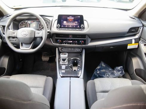 New 2026 Nissan Rogue SV FWD image 6