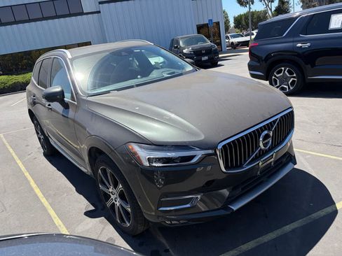 Used 2019 Volvo XC60 T6 Inscription w/ Protection Package Premier AWD/4WD image 2