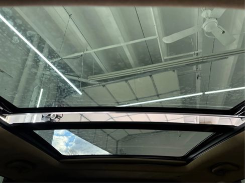 Used 2018 Cadillac XT5 Platinum w/ Driver Assist Package image 28