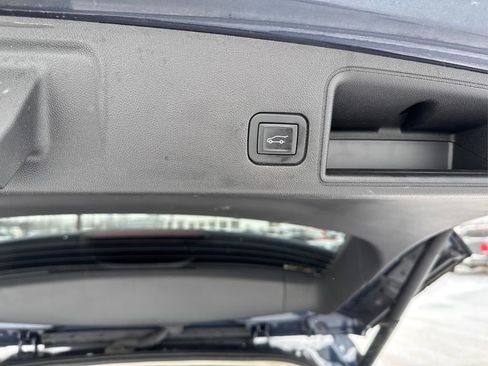 Used 2018 GMC Terrain Denali w/ Advanced Safety Package image 26