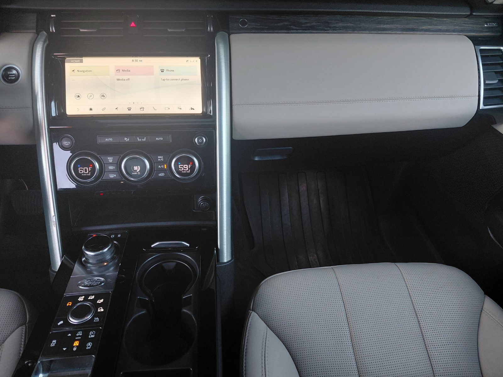 Used 2018 Land Rover Discovery HSE AWD/4WD image 3