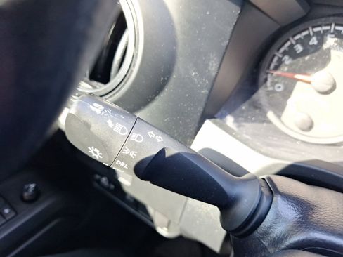 Used 2022 Toyota Tacoma SR image 21