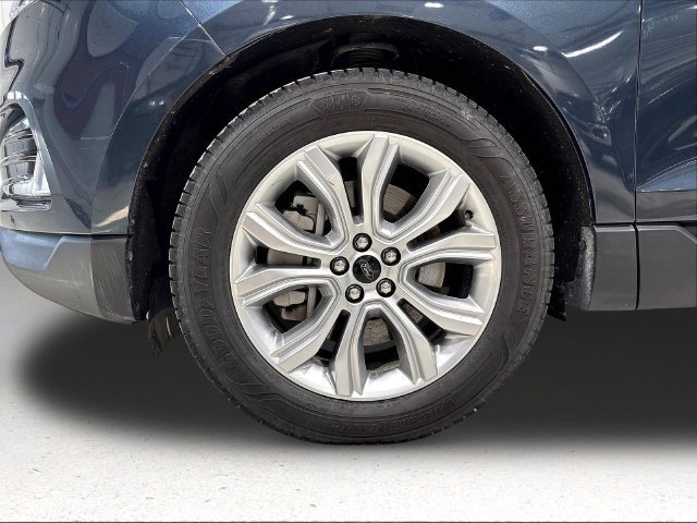 Used 2023 Ford Edge Titanium w/ Equipment Group 301A AWD/4WD image 35