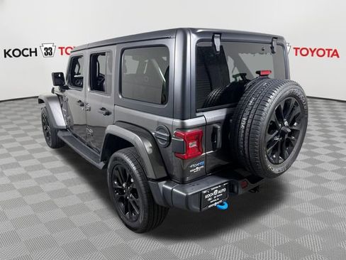 Used 2023 Jeep Wrangler Unlimited Sahara w/ Cold Weather Group AWD/4WD image 6