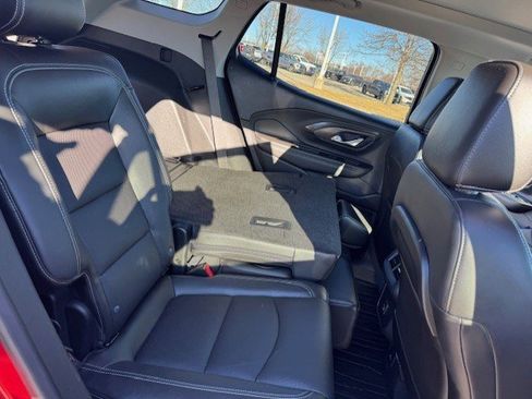 Used 2022 GMC Terrain SLT w/ Infotainment Package II image 30