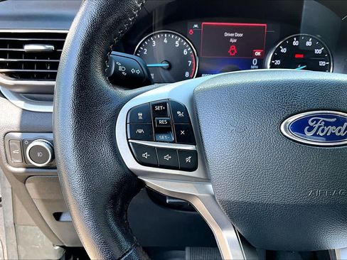 Used 2022 Ford Explorer XLT w/ Equipment Group 202A RWD image 27
