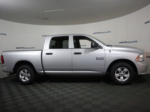 Used 2017 RAM 1500 Express image 4