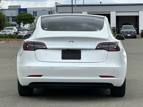 Used 2020 Tesla Model 3 image 5
