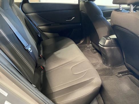 Used 2022 Hyundai Elantra SEL w/ Convenience Package image 7