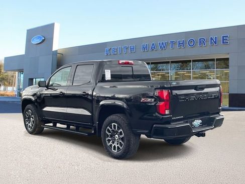 Used 2023 Chevrolet Colorado Z71 w/ Z71 Convenience Package 2 image 4