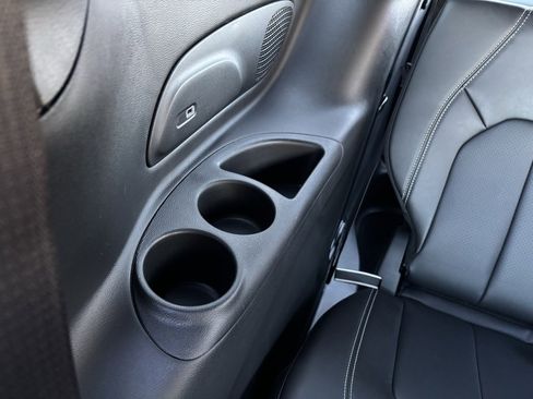 New 2026 Chrysler Pacifica Select image 34