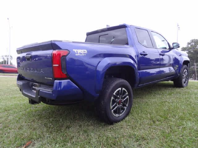 Used 2025 Toyota Tacoma TRD Sport w/ TRD Sport Upgrade Package AWD/4WD image 4