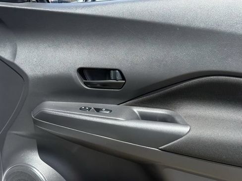 Used 2021 Nissan Kicks S FWD image 26