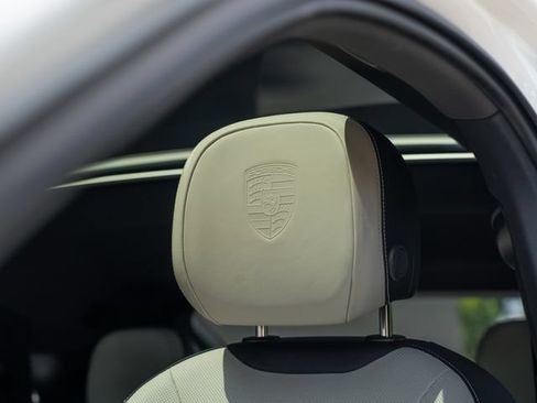 Used 2025 Porsche Cayenne Coupe AWD/4WD image 19