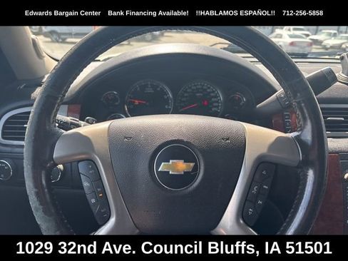 Used 2013 Chevrolet Suburban LTZ image 24