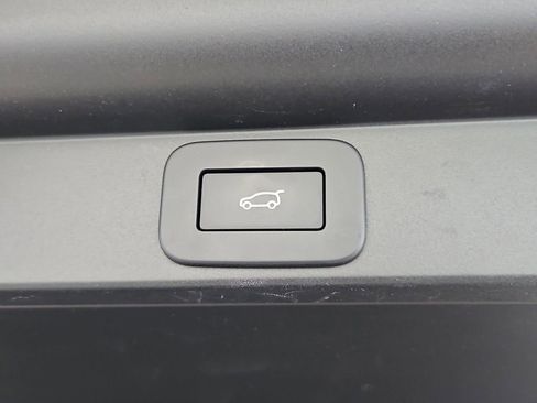 Used 2023 Land Rover Range Rover Long Wheelbase Autobiography image 40