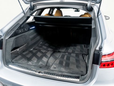 Used 2025 Audi RS 6 performance image 58