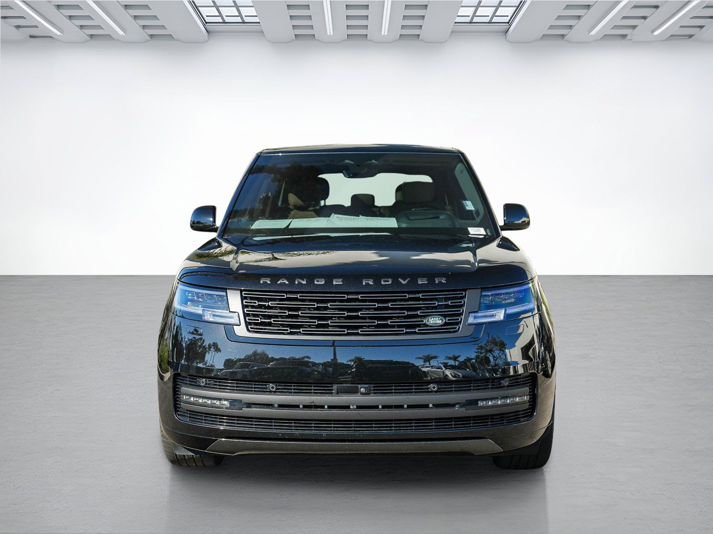 Certified 2026 Land Rover Range Rover Long Wheelbase SE AWD/4WD image 2