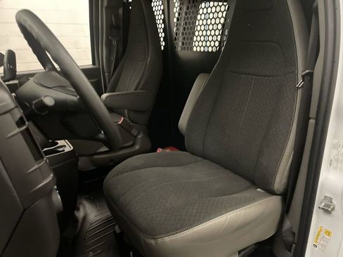Used 2024 Chevrolet Express 2500 image 11