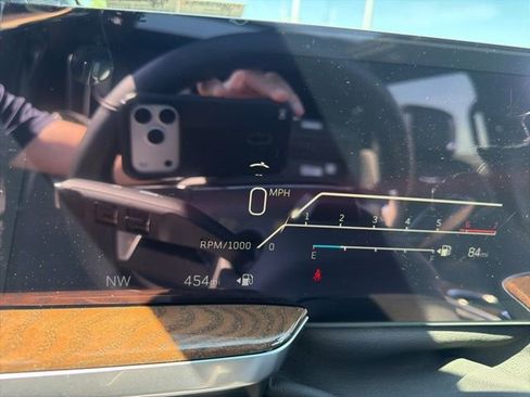 Used 2025 Cadillac Escalade Sport Platinum image 16