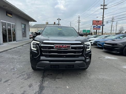 Used 2025 GMC Terrain Elevation image 2