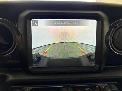 Used 2022 Jeep Gladiator Sport AWD/4WD image 20