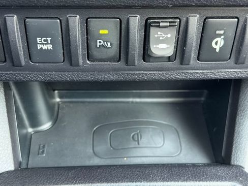 Used 2016 Toyota Tacoma TRD Sport AWD/4WD image 37