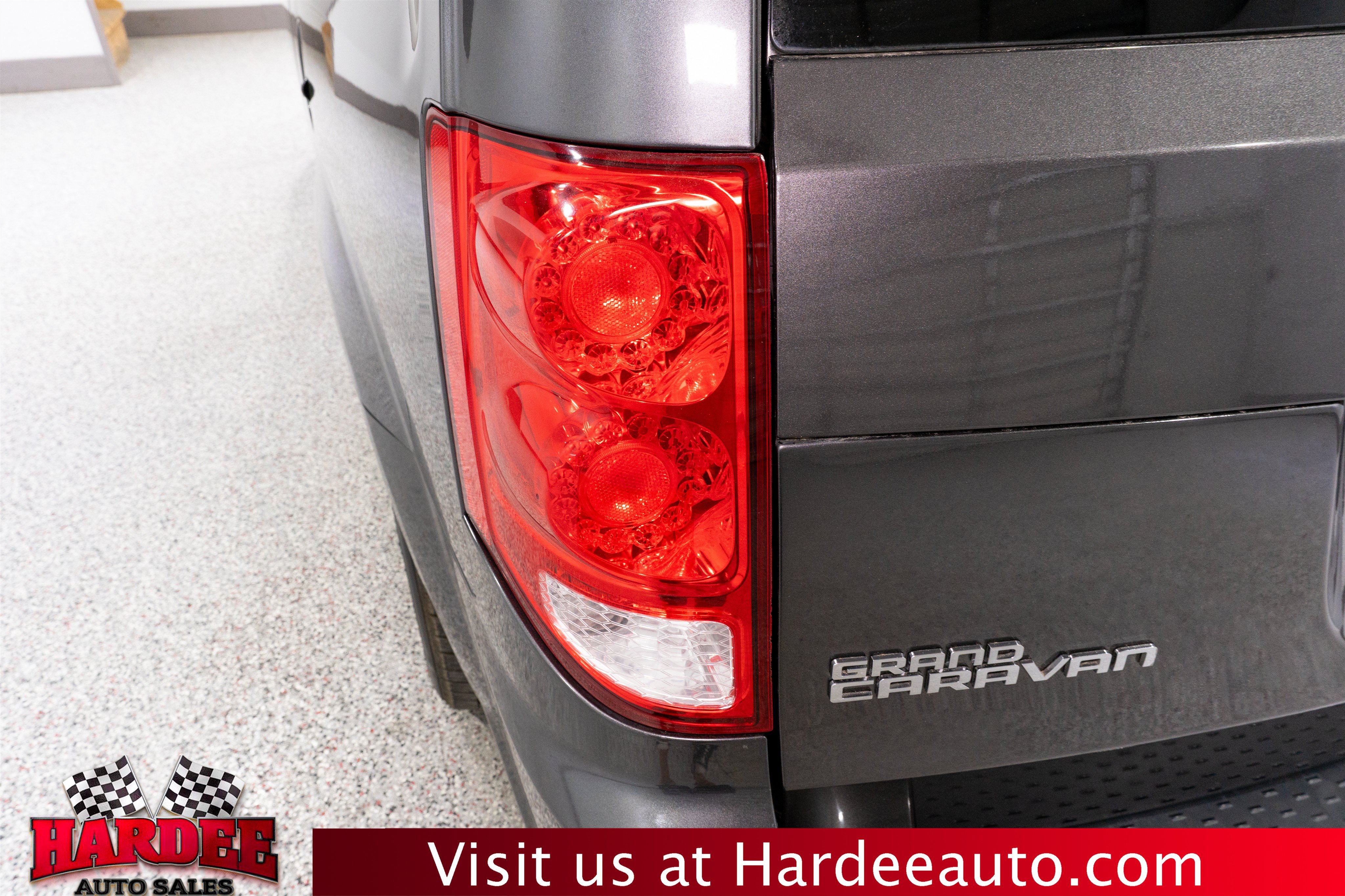 Used 2018 Dodge Grand Caravan GT FWD image 9